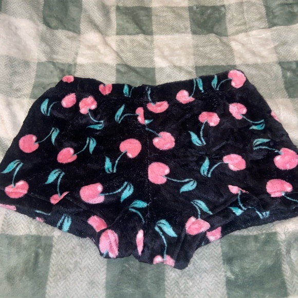 Rue 21 Fuzzy PJ Shorts - Picture 4 of 4